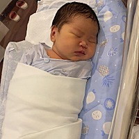 剖宫产！我呢是三个宝宝的妈妈，一胎是双胞胎男宝，现在7岁了。这是二胎女宝，名字叫完美！10月5日入院...