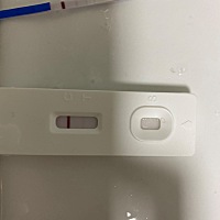 从10月12号第一次测出一深一浅两条杠后每天都在测，每天好像都有加深