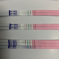 这是这几天的排卵测纸，最后三根是今天测的，是已经排卵了吗？