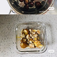 现在正是板栗的季节，家里也剩下了些板栗，就动动手做起来吧！非常and非常简单～ 	 食材： A.板栗 适量 ...