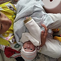 在新生儿科住了32天的小宝宝终于平平安安、健健康康的回到家了，感恩所有人，祈愿一切平安顺利。