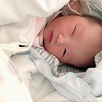 妈妈有你和姐姐以后会多幸福快乐呢、想想都开心，谢谢你们来到妈妈的世界，此女出生6斤、身长50算是个个...