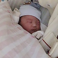 11月4号凌晨一点多破水，肚子一点都不痛，当时醒来发现裤子全湿了一脸懵逼，后来又去换了裤子又湿了，最...