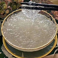 必须打破 “燕窝很贵”的刻板印象，在吃得起水果，就吃得起燕窝的时代，如果有点贵，是贵在坚持✊
