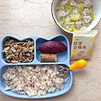 平菇肉丁 莲藕肉丸青菜汤