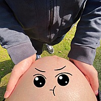 1.清宫图准 2.十男九漏，见红 3.肚子尖，走路带风，不显怀 4.早期喜酸，晚期喜甜 5.孕期没啥反应，后期...