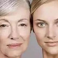 女性更年期综合症有哪些表现？常见的症状是潮热。 往往会反复出现面部、颈部、胸 部皮肤发红，之后伴有...