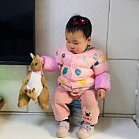 请问各位宝宝👶🏻发烧38.5有没有什么好点的物理降温发呀