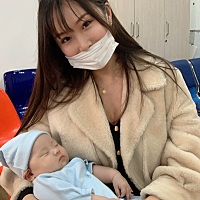看起来像妈妈还是姐姐呢，以后宝宝会说话了，就让他叫姐姐，😄，94年的老阿姨啦～戒不掉的少女心～❤️