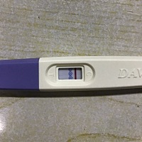 这应该是没有吧...小腹隐隐痛但姨妈还没来，一直都是提前3-5天，现在延迟一天了，同房后18天测的