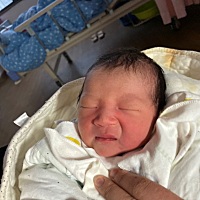 看了十个月的肚形人人都说是男宝😃😃哈哈哈哈最后是女宝宝👶🏻，