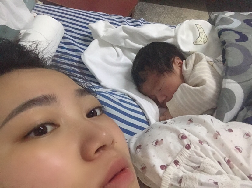 刚出生的时候  小小个