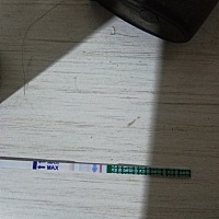 姐妹们看看这是有了吗，昨天测不仔细看不见，这是刚刚测得你们能看清吗