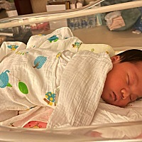 开奖啦……20周看过是男孩，38周又看了一次，未翻盘，39 5生产。11月17日10:08分剖腹产7斤4量小米奇 讲...