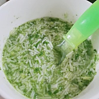 青菜 西兰花  一点蛋黄  面条