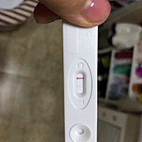 怕生化 怕宫外孕 情绪低落自己吓自己 焦虑到爆 想哭 非常想哭 但是还得自我调节 怕影响孩子 太难受了