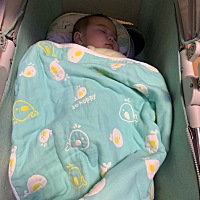 优点是：感情专一、手机我随便查、每个月发工资主动给我看、舍得买给我们吃。 缺点是：从来不主动拍照，...