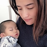 自己带孩子真的很累，没有休息，不管心情好坏还是有多累都得自己带，唉