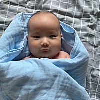 今天13价肺炎第一针，目前7个小时，状态良好，加油宝贝。