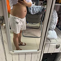 现在22岁 还在读大三 1月25号来的大姨妈 知道自己怀孕的时候很崩溃 但男朋友说要 我是打算不要的 后来家...