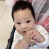 怀孕的时候最喜欢吃的就是葡萄，眼睛大吗？漂亮吧！顺产4010克，为了你老母亲我拼名一场，宝贝希望你每...