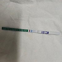上个月22号来姨妈，这个月23号还没有来，刚才测有点意念灰，有希望吗？哎
