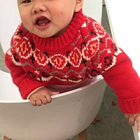 宝宝晚上总是翻来覆去睡，一会哭一会睡怎么回事