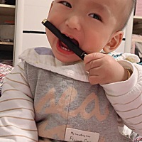 今天，必须给老公一个大大的赞👍，这周我带着小冬宝跟着老公，三人来了漯河，这娃睡觉是真不老实呀，...