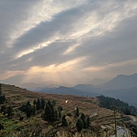 结婚两年了，还没有小孩，前几天去检查医生说我有卵巢多囊。怎么办？