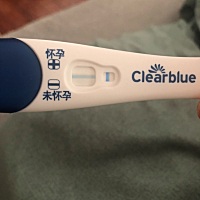 月经推迟3天了 还是一条杠 怎么回事啊 之前月经每个月都会提前两到三天 有没有谁知道什么情况啊