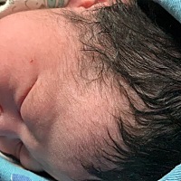 孕37周加5天，顺产了半个多小时，我们终于见面了，妈妈的小棉袄