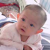 当了妈后每天都不断崩溃和自愈 一会要永远陪娃长大 一会想要三天自由 一会忍不住吼他 一会捧着他脸却怎...