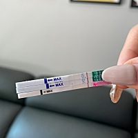 中间那个是昨晚上测的，旁边两个是今天早上测的