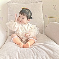 舍不得你长大，却又期待你的成长，这大概是每个妈妈内心的真实写照