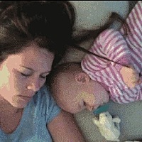 每一个不睡觉的宝宝背后，都有一个被折磨得快要崩溃了的妈妈。 宝宝的睡眠问题各种各样，但是有些小习惯...