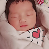 早产，5.5斤女宝宝！哈哈，觉得美滋滋！