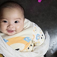 自己感冒有痰和咳嗽，宝宝吃了母乳后也咳嗽，喉咙里还有很多痰，该怎么办