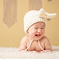 日子过得很快。宝宝一百天了！ 自从有了他，便是一辈子的牵绊。 是喜是忧！是福是祸我都陪你。 陪你快乐...