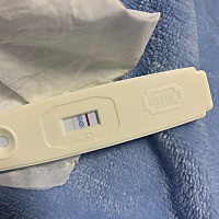这个月中期排卵期有同房，这是怀了吗排卵期有同房无措施，但是啪啪完我就上厕所了，这是怀了吗？