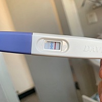从上周推迟就开始测 有的是这样 有些是一开始很明显的两条 一会就没了 只有意念灰 这只也是过了二十分钟...
