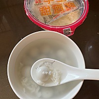 天天睡到9:30自然醒，然后追剧，打扮家里（添置了一些小物件），再然后朋友聚会聚餐，喝茶、喝酒聊天，...