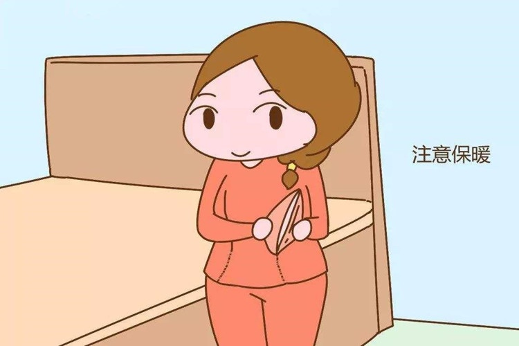 3、看身体状况
寒者的表现是浑身发胖，并伴有气短乏力、失眠多梦、月经过少、不排卵等症状。子宫热量不足，为了维护自身的生理机能，脂肪就充当起“护宫使者”，子宫越冷身体就越需要囤积脂肪，从而引起发胖。
4、看气色
腰酸、气色差，很多30岁以上的女性总感觉腰膝酸软、皮肤颜色枯槁、总是感叹青春短暂、红颜易老。其实这祸根就是宫寒。