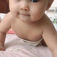 宝贝马上6个月了，健康快乐每一天！！！