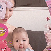 被人羡慕的开心 有个默默付出的好老公 有个胜似亲妈的好婆婆  新年愿宝宝未来也是个好老公 而我也是个合...
