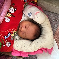凌晨三点腰疼去了医院开了三指，没见红 没破水，早上九点男宝八斤顺产 40 4周出生。头围93 腹围38.6 肩...