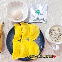 20210225，周四。 早起跑完步🏃‍♀️，工作去了💪 给大家看看👀一只中等苹果🍎的重量😄 健康...