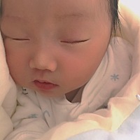 孕早期见红，孕酮低，喜清淡饮食。孕中期无反应，孕晚期肚皮没有长黑线，喜甜食，发作晚。整个孕期不是...