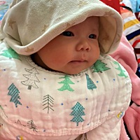 终于满月了，一把辛酸泪啊！ 孕前体重51，产前体重71，产后体重67，现在体重62。 纯母乳喂养到上班，希...