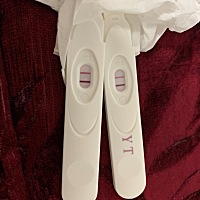 大家可以帮我看看这个是怀孕了吗？月经推迟了9天，…………28号同房，上个月2月4日来大姨妈，这个月一直...