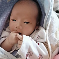 顺产，六斤半乔治一枚，肚子痛不到半小时就生了 早期胎心高，后期胎心都比较低 后期都比较吃甜的 十男九...
